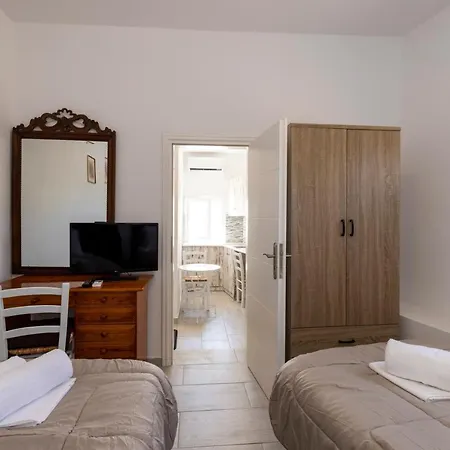 Apartman Ostrich Fíra
