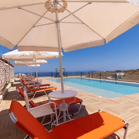 Ostrich Apartment Fira (Santorini)